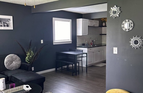 Lawrence House | 4-bedroom, 2-bathroom family home, easy access to food, shopping, fun!