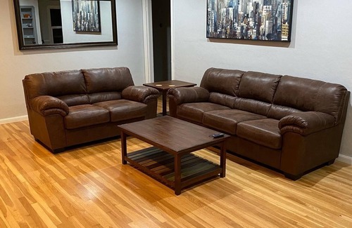 Chico House | 4 Bedroom 2 Bathroom private house close to Chico State and Enloe Hospital