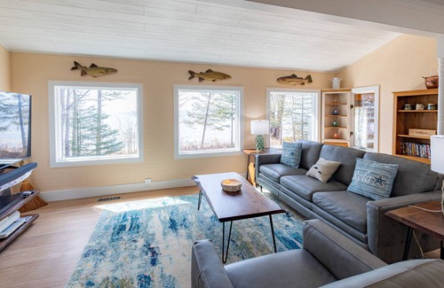 Michigan House | 4-bedroom 3 bath Lake Superior Home 50ft from waters edge