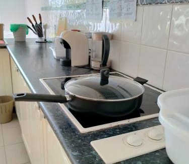 Kingswood House | 4 Bedroom, 3 bath room home in Kingswood NSW, free WIFI Internet, free parking