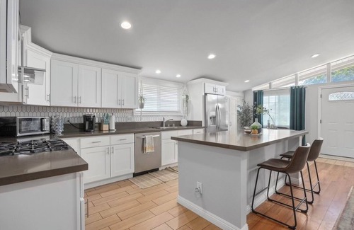 Northwest Anaheim House | 4-bedroom 3 bathroom cozy home in Anaheim