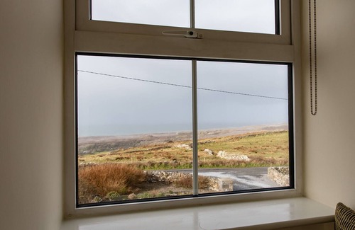 Lisdoonvarna House | 4 bedroom 3 bathroom cosy luxurious property with spectacular ocean views