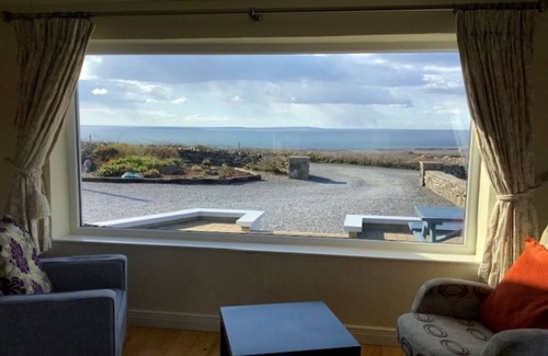 Lisdoonvarna House | 4 bedroom 3 bathroom cosy luxurious property with spectacular ocean views