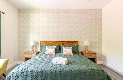 Tampa House | 4 Bedroom 3 Full Bath Boho Oasis Saltwater Pool Near Downtown, North of Hyde Park Sleeps 12 Pets OK