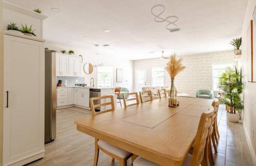 Tampa House | 4 Bedroom 3 Full Bath Boho Oasis Saltwater Pool Near Downtown, North of Hyde Park Sleeps 12 Pets OK