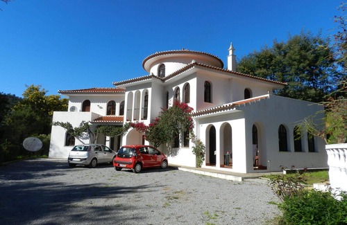 Barracao Villa | 4 Bedroom, 4 Bathroom Villa with Own Pool in Private Valley