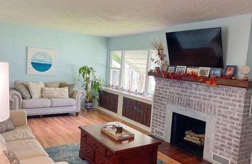 Vero Beach Apartment | 4 Bedroom 651183 by Houzlet