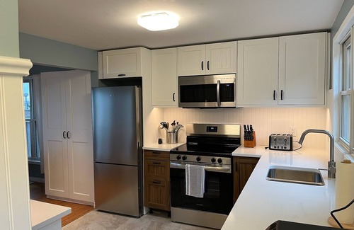 Ramara Cottage | 4 Bedroom, 7 bed Cottage - Sand and Crystal Clear Water, Lake Simcoe, Orillia
