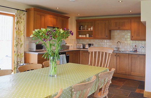 Whitchurch Cottage | 4 bedroom accommodation in Crimscote, near Newbold