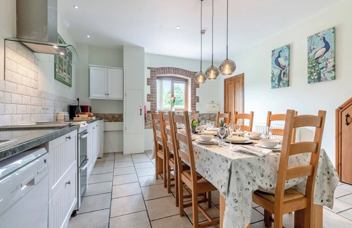 Woolland Cottage | 4 bedroom accommodation in Blandford Forum