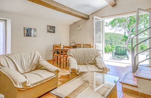 Cabrerolles House | 4 bedroom accommodation in Cabrerolles