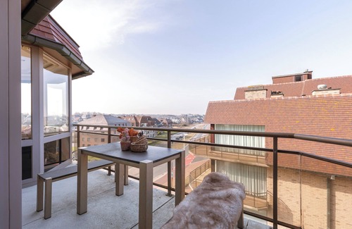 Koksijde Apartment | 4 bedroom accommodation in Oostduinkerke