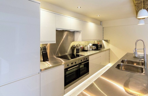 Ampney Crucis Cottage | 4 bedroom accommodation in Ampney Crucis, near Cirencester