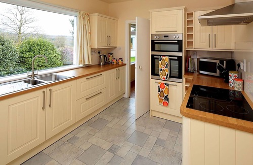Gatehouse-of-Fleet Cottage | 4 bedroom accommodation in Gatehouse of Fleet, Kirkcudbright