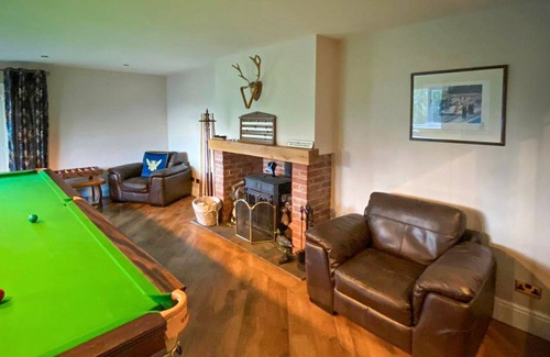 Shobdon Cottage | 4 bedroom accommodation in Chadwick Bank