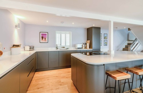 Milford Haven Cottage | 4 bedroom accommodation in Milford Haven