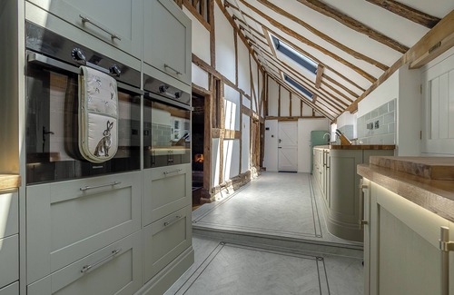 Willesborough Cottage | 4 bedroom accommodation in Sevington, near Ashford