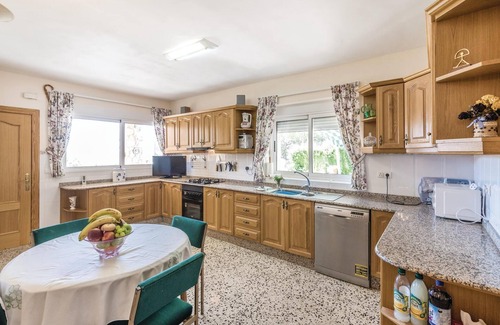 Torremanzanas House | 4 bedroom accommodation in Torremanzanas