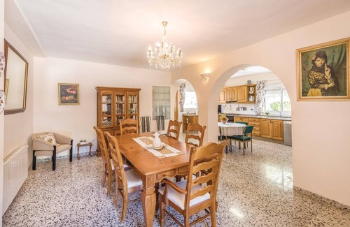 Torremanzanas House | 4 bedroom accommodation in Torremanzanas
