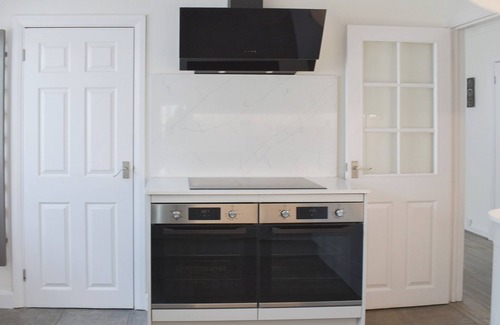 Middleton-on-Sea Cottage | 4 bedroom accommodation in Middleton-on-Sea, near Bognor Regis