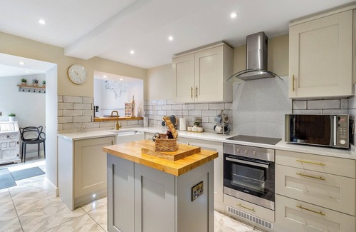 Ault Hucknall Cottage | 4 bedroom accommodation in Chesterfield