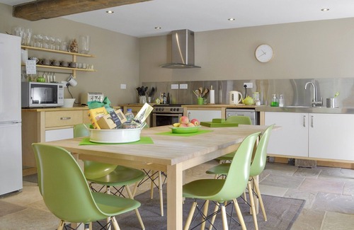 Chesterfield Cottage | 4 bedroom accommodation in Holymoorside, near Chesterfield