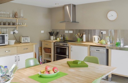 Chesterfield Cottage | 4 bedroom accommodation in Holymoorside, near Chesterfield