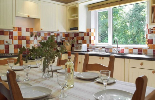 Tenby Cottage | 4 bedroom accommodation in St Florence