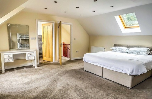 Linton Cottage | 4 bedroom accommodation in Swadlincote, Nr Ashby-de-la-Zouch
