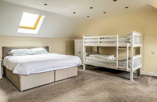 Linton Cottage | 4 bedroom accommodation in Swadlincote, Nr Ashby-de-la-Zouch