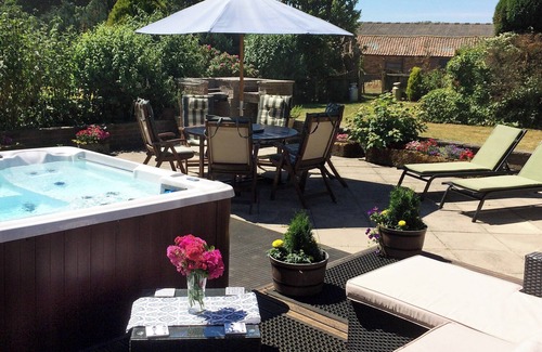Muston Cottage | 4 bedroom accommodation in Scarborough