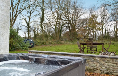 Tan-y-groes Cottage | 4 bedroom accommodation in Blaencelyn, near Llangrannog