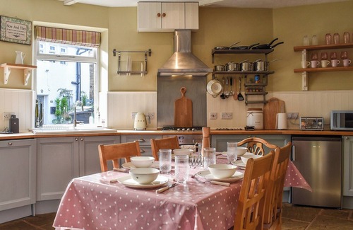 Hepworth Cottage | 4 bedroom accommodation in Holmfirth