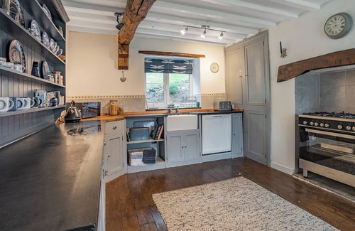 Llandeilo Cottage | 4 bedroom accommodation in Llandeilo