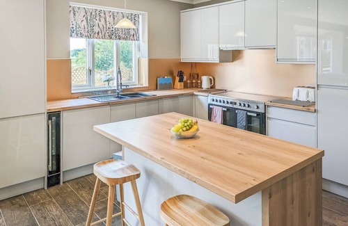 Lowestoft Cottage | 4 bedroom accommodation in Carlton Colville, near Lowestoft