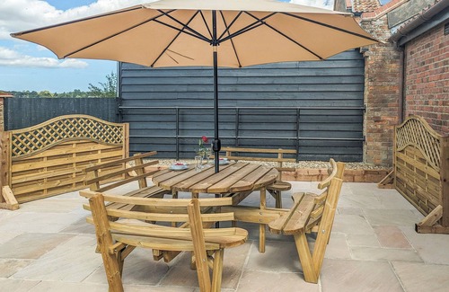 Lowestoft Cottage | 4 bedroom accommodation in Carlton Colville, near Lowestoft