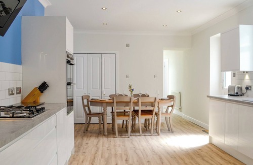 Prestwick Cottage | 4 bedroom accommodation in Prestwick