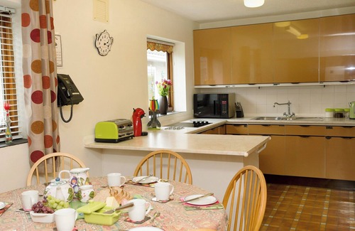 Stowmarket Cottage | 4 bedroom accommodation in Old Newton, near Stowmarket
