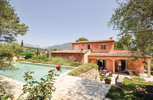 Le Rouret House | 4 bedroom accommodation in Le Rouret