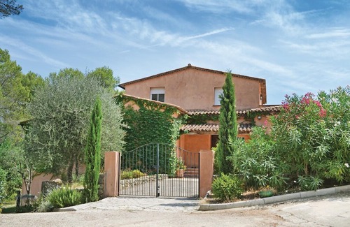 Le Rouret House | 4 bedroom accommodation in Le Rouret
