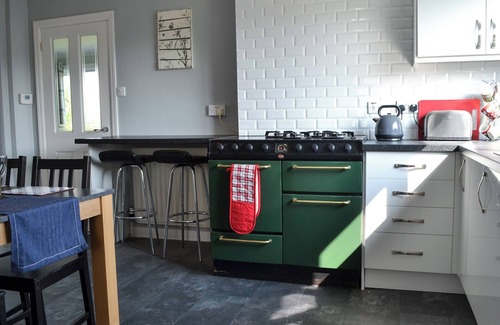 Criccieth Cottage | 4 bedroom accommodation in Criccieth, near Porthmadog