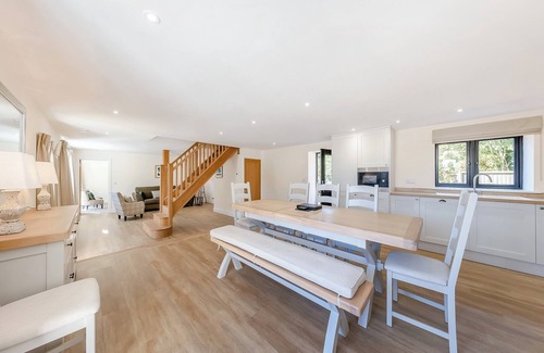 Felton Cottage | 4 bedroom accommodation in Oswestry