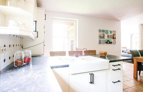 Municipality of Stadskanaal House | 4 bedroom accommodation in Onstwedde