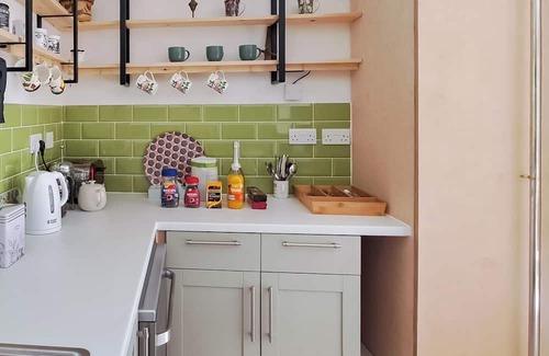 Whiteley Cottage | 4 bedroom accommodation in Fareham