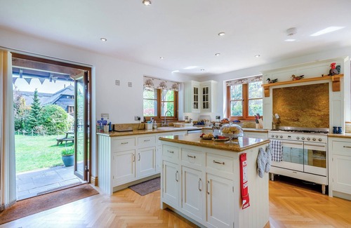 Irstead Cottage | 4 bedroom accommodation in Irstead, near Wroxham
