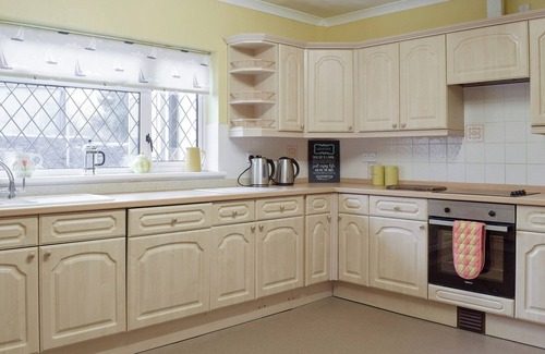 Kilgetty Cottage | 4 bedroom accommodation in Kilgetty, Dyfed