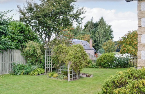 Murthly Cottage | 4 bedroom accommodation in Spittalfield, nr Dunkeld