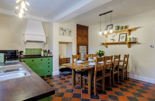 Newtown Cottage | 4 bedroom accommodation in Newtown