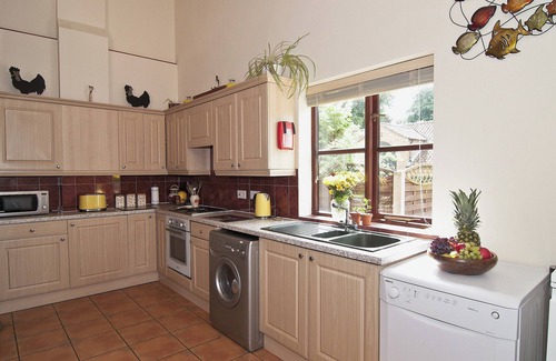 Necton Cottage | 4 bedroom accommodation in Necton, near Swaffham