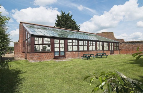Necton Cottage | 4 bedroom accommodation in Necton, near Swaffham
